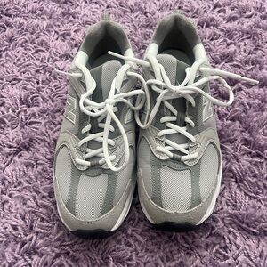 New Balance 530 Shoes